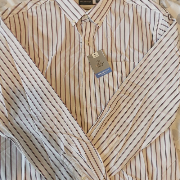 Clothing - Picture 15 of 15